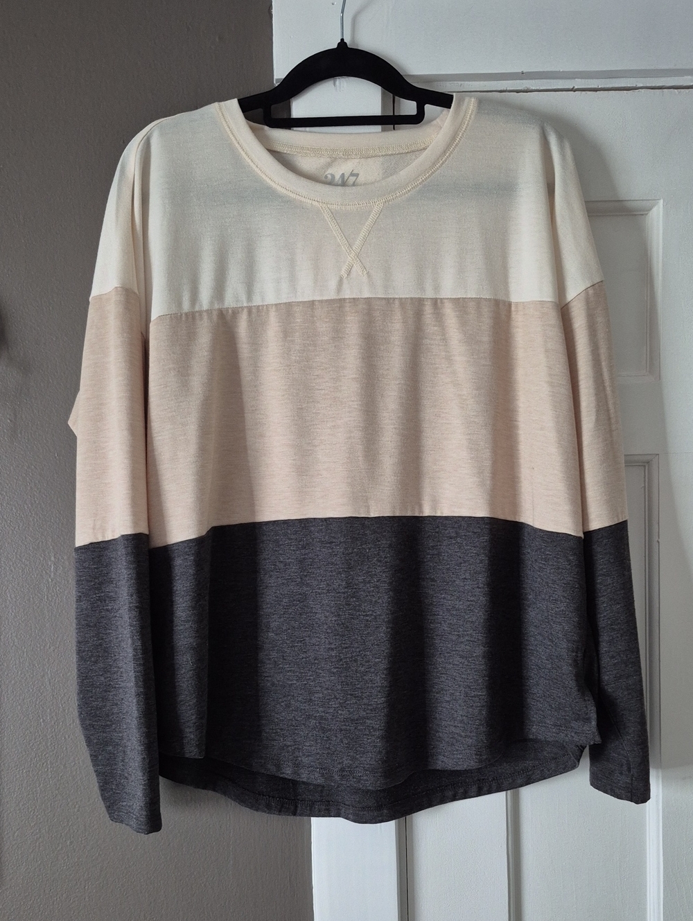 Mauruces 24/7 Colorblock Long-Sleeve Top - Cream, Tan & Charcoal Size Xl